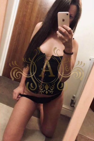 Sexy brunette Birmingham escort