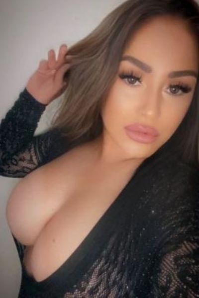 Shophy Escort Crawley