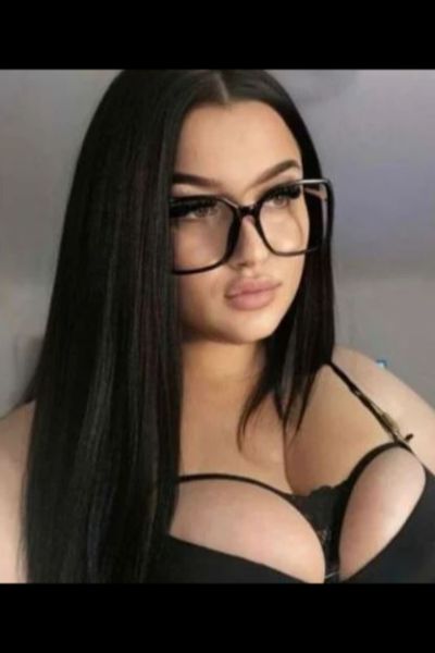 Lora Escort Leeds