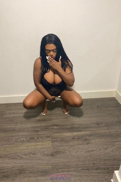 Ebony Escort in Essex