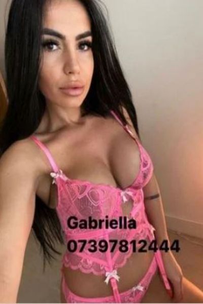 Gabriella Naughty Chelmsford escort in pink lingerie