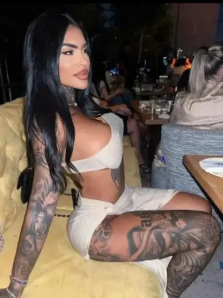 Heavily tattooed Falkirk escort